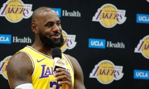 这么突然？詹姆斯更新社媒 明日零点发布重要决定