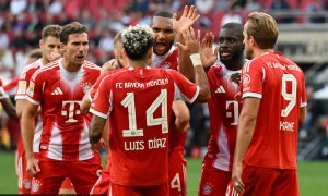 新赛季开局：曼联排名力压曼城 马竞3轮不胜药厂2轮换帅