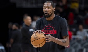 KD：我在太阳打中锋队友太矮 高端局中是灾难