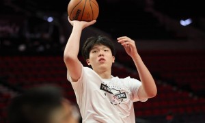 斯普利特：杨瀚森很努力 他额外加练力量和心肺