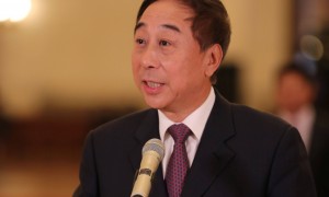 “约谈风波”不到2天，郭德纲发文8字回应，冯巩的态度说明一切