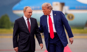 红军城沦陷倒计时，特朗普态度大转弯，希望能和普京见一面