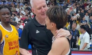 原创 
            广东84-77击败澳洲劲旅！王牌后卫34分11板6助，杜锋赛后盛赞2人