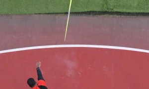 麦克劳林女子400米夺冠 尘封42年赛会纪录作古