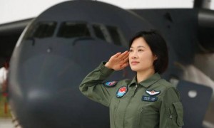 阅兵最帅女机长，是她！