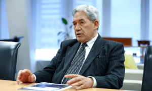 “宣布目前不承认巴勒斯坦国后”，外媒：新西兰外长住所遭袭击，涉案男子已被捕